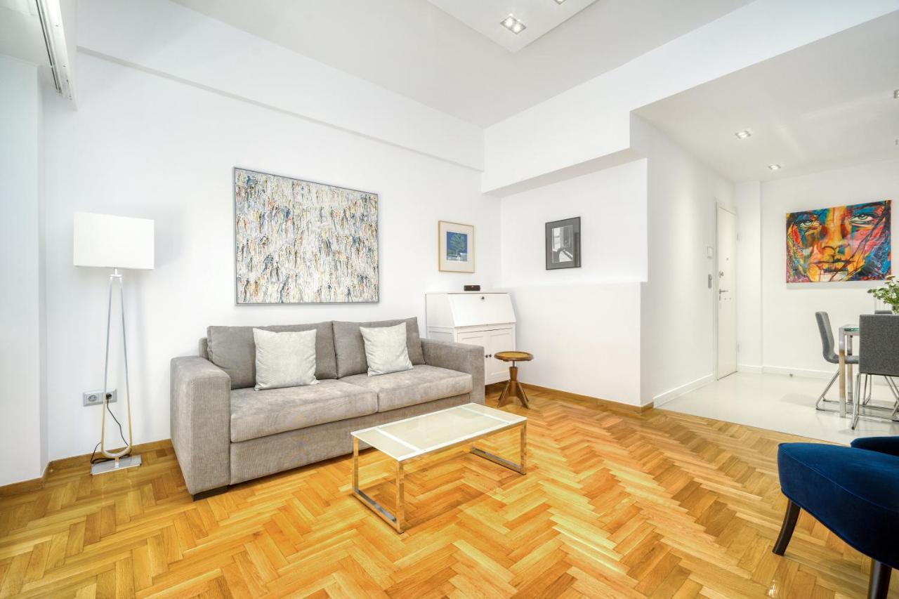 Elegant Light Two Bedroom Apartment In City Center Athén Kültér fotó