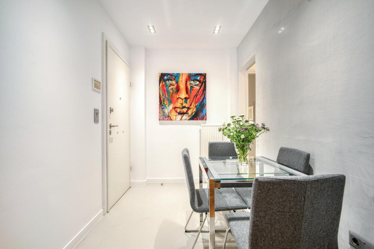 Elegant Light Two Bedroom Apartment In City Center Athén Kültér fotó