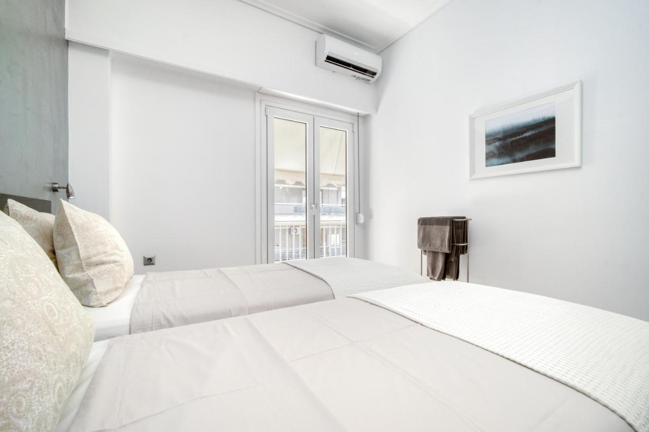Elegant Light Two Bedroom Apartment In City Center Athén Kültér fotó