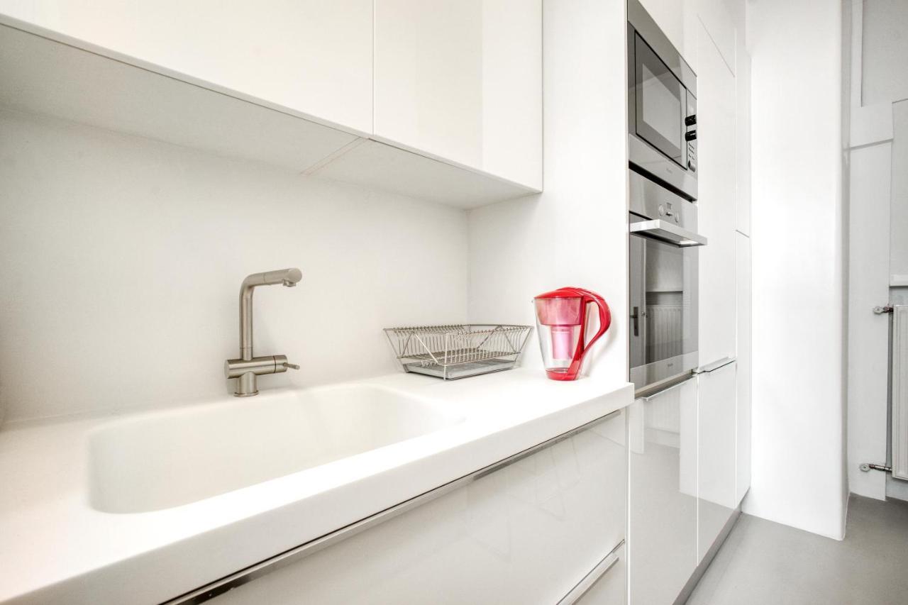 Elegant Light Two Bedroom Apartment In City Center Athén Kültér fotó