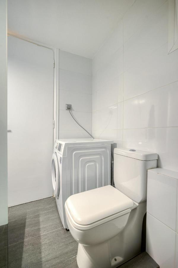 Elegant Light Two Bedroom Apartment In City Center Athén Kültér fotó
