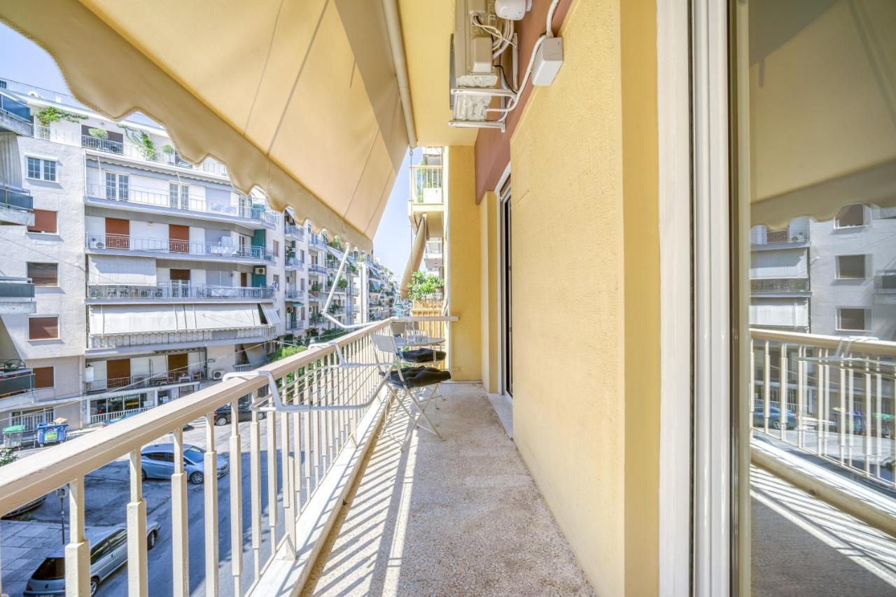 Elegant Light Two Bedroom Apartment In City Center Athén Kültér fotó